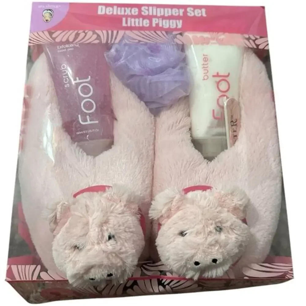 Spa Sisters NWT Foot Scrub & Butter Piggy Pig Slippers Foot Care Set